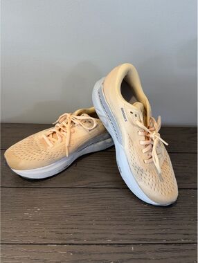 Brooks Launch 8 Running Shoes Women’s Size 9